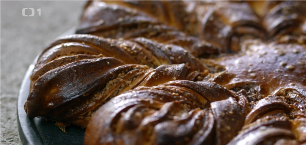 Skořicovo-ořechová kynutá hvězda